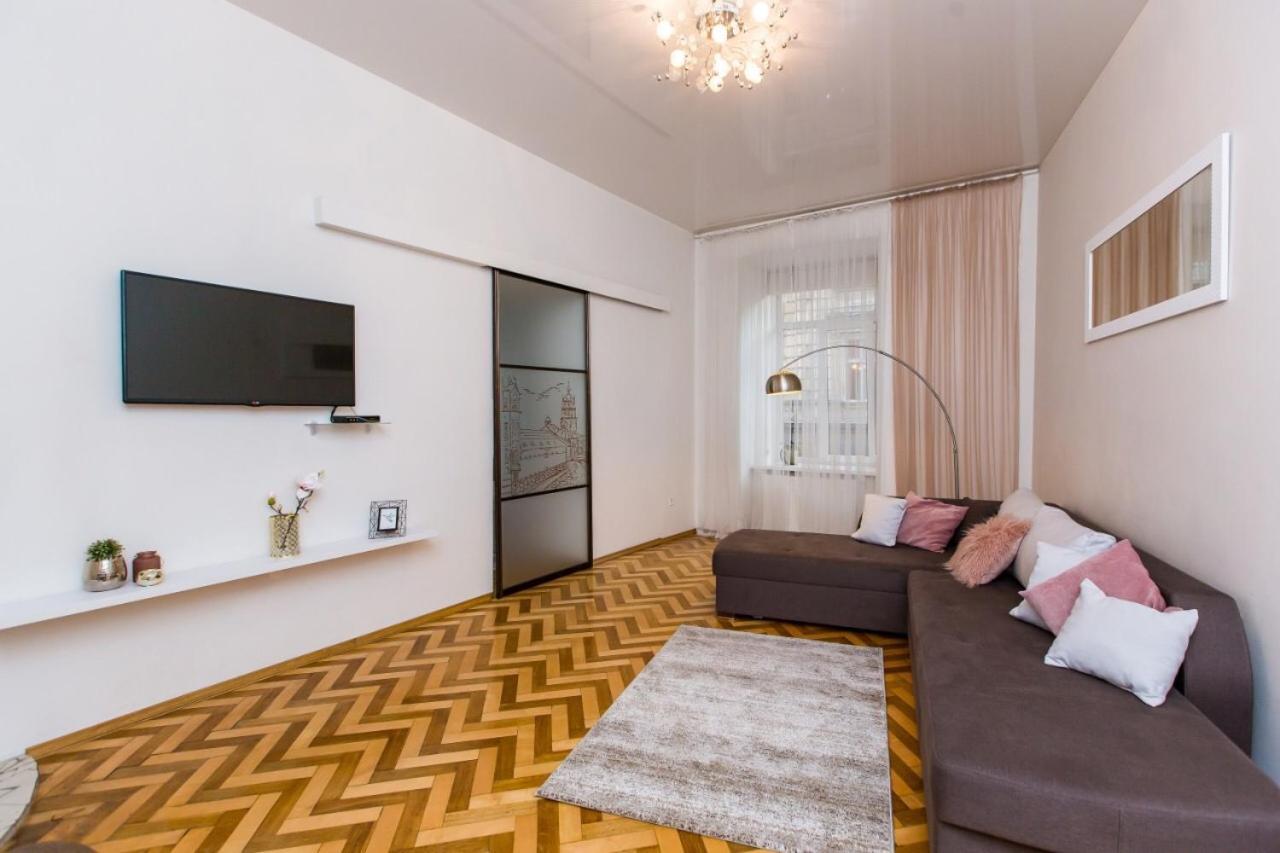 Miamo Apart Гнатюка 18 Lviv Buitenkant foto