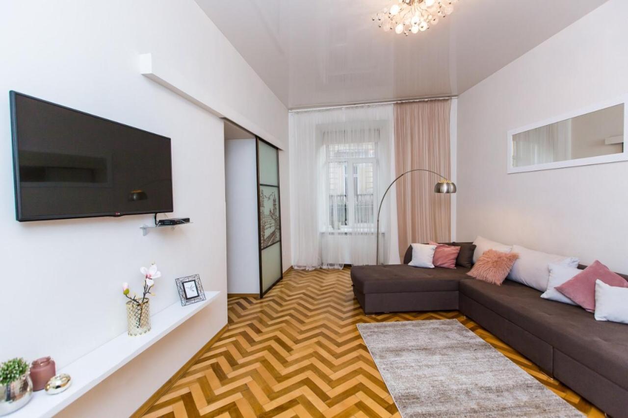Miamo Apart Гнатюка 18 Lviv Buitenkant foto