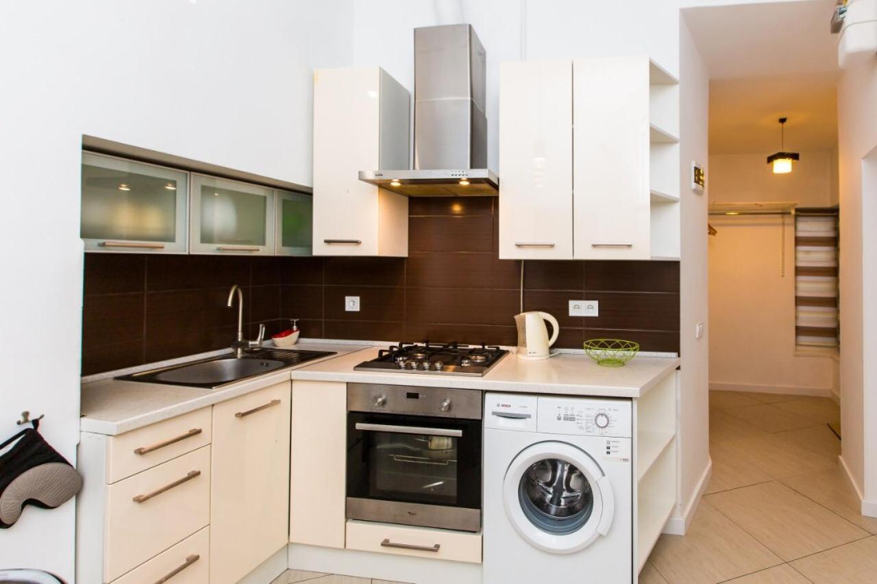 Miamo Apart Гнатюка 18 Lviv Buitenkant foto