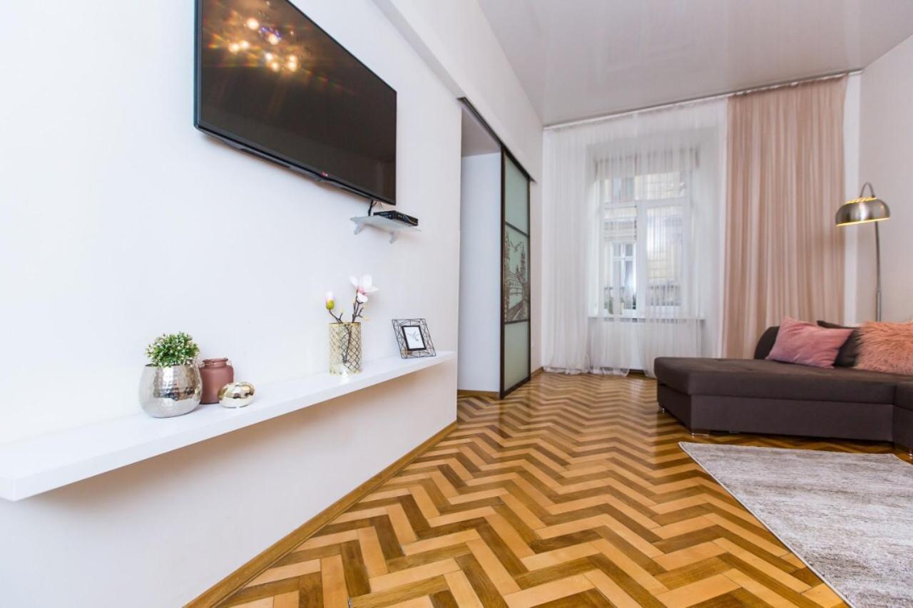 Miamo Apart Гнатюка 18 Lviv Buitenkant foto