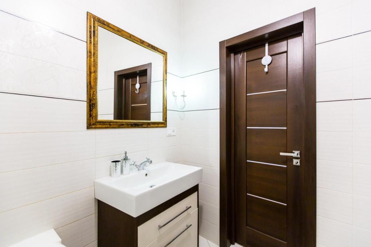Miamo Apart Гнатюка 18 Lviv Buitenkant foto